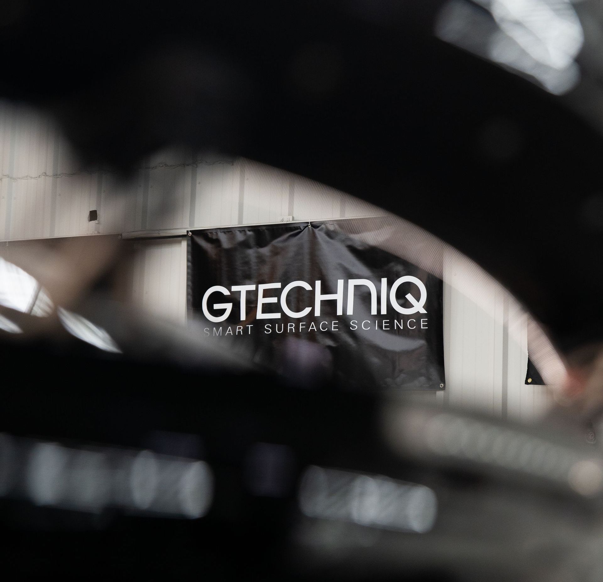 Gtechniq Banner