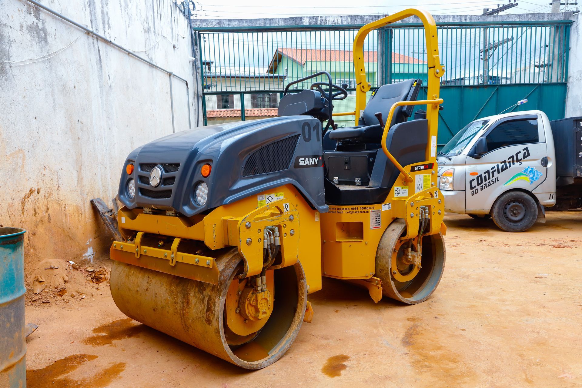 Caminhão Cegonha Transportando diversos veículos