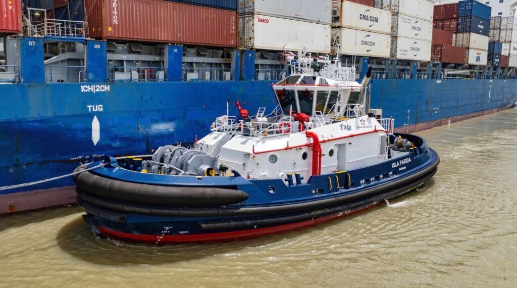 Dos nuevos remolcadores se incorporaron a la flota del Canal de Panamá