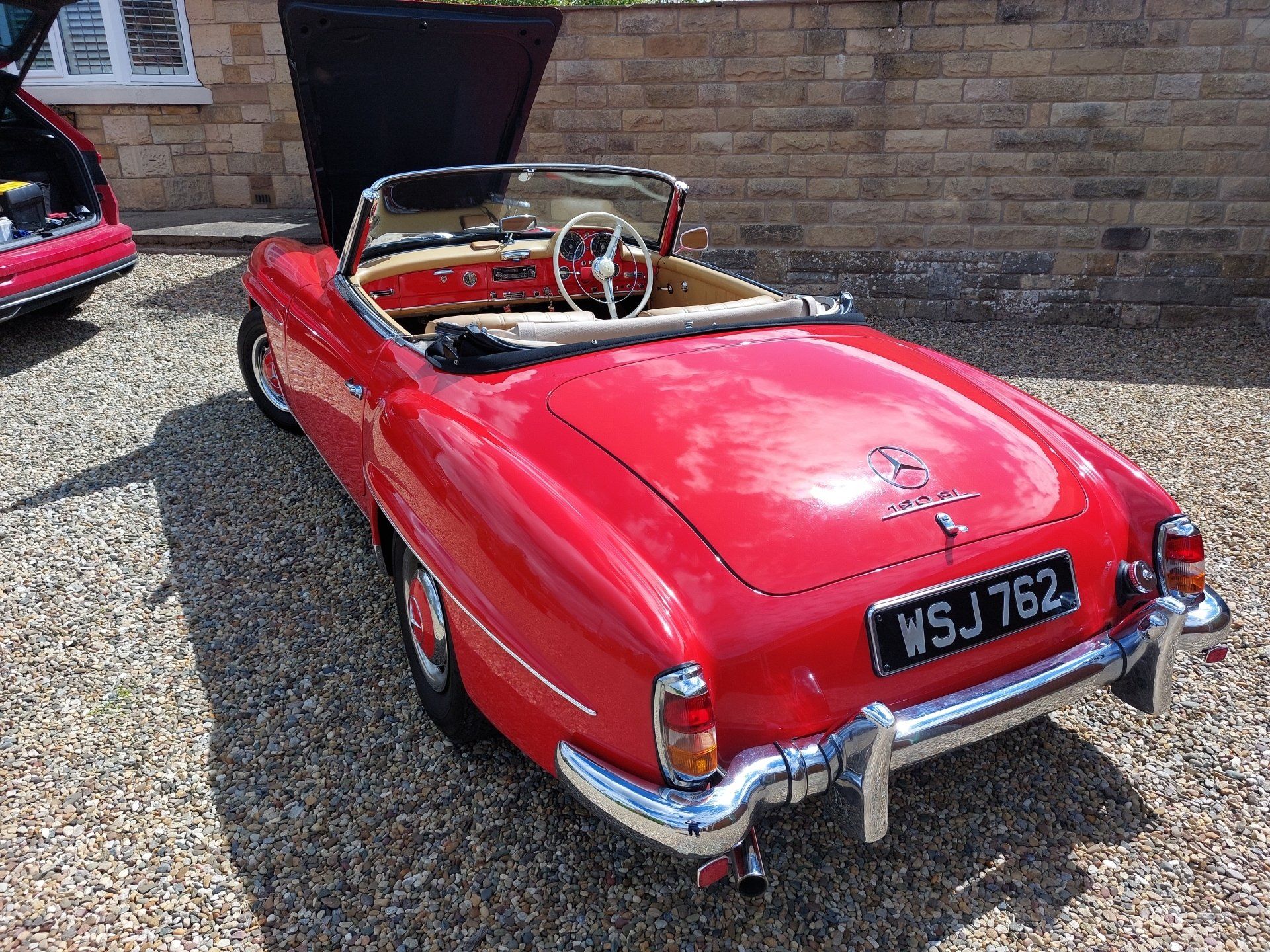 Tuning a classic 1950's Mercedes 190SL by AG Classic Car Tuning