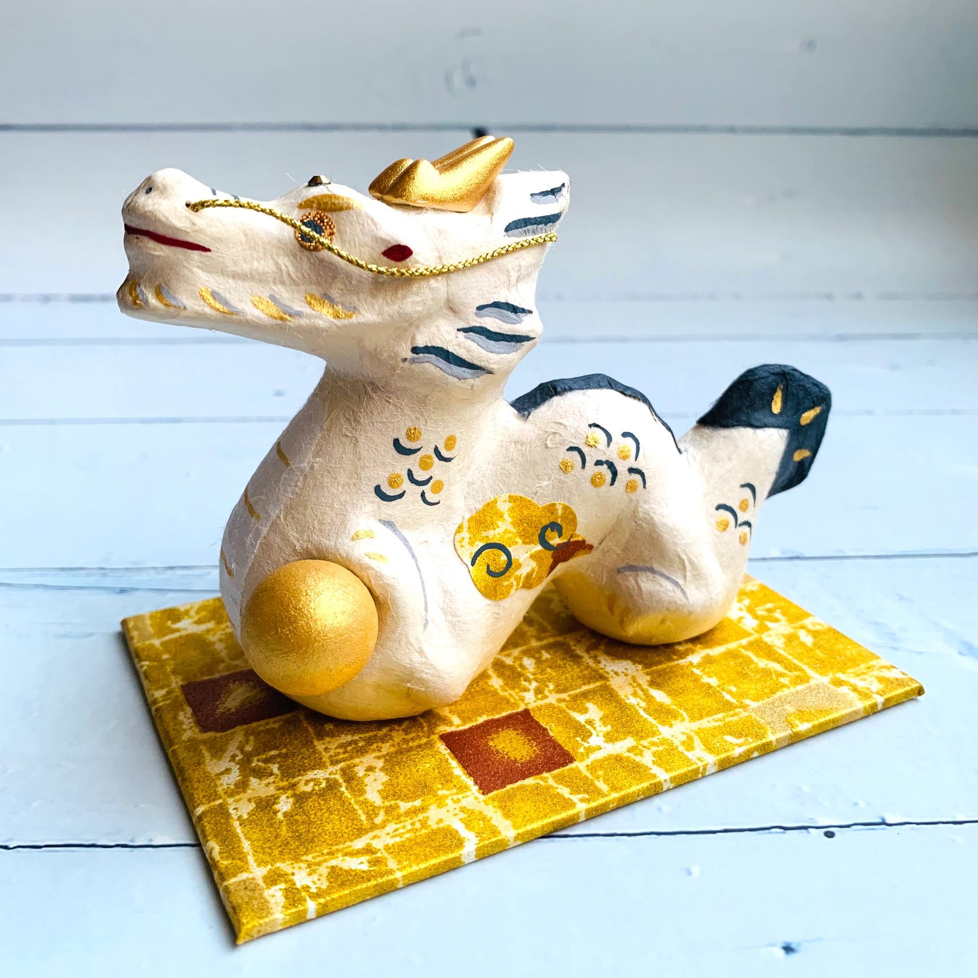 [龍]金雲白龍-寶珠-和紙手工-龍年吉祥物-財富,智慧,事業成功,順利平安,運氣上升