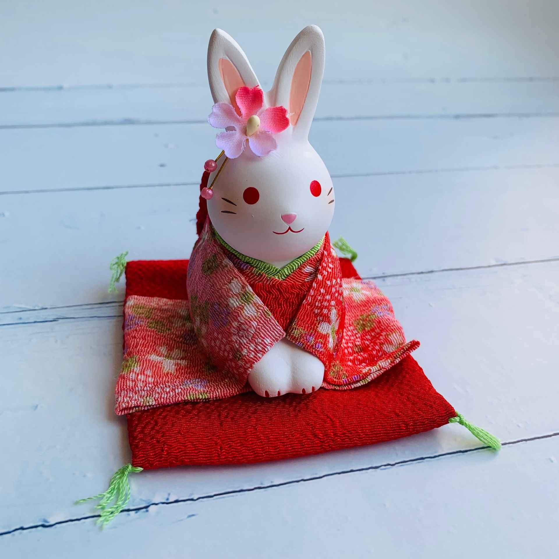 錦彩和服花兔-兔年吉祥物