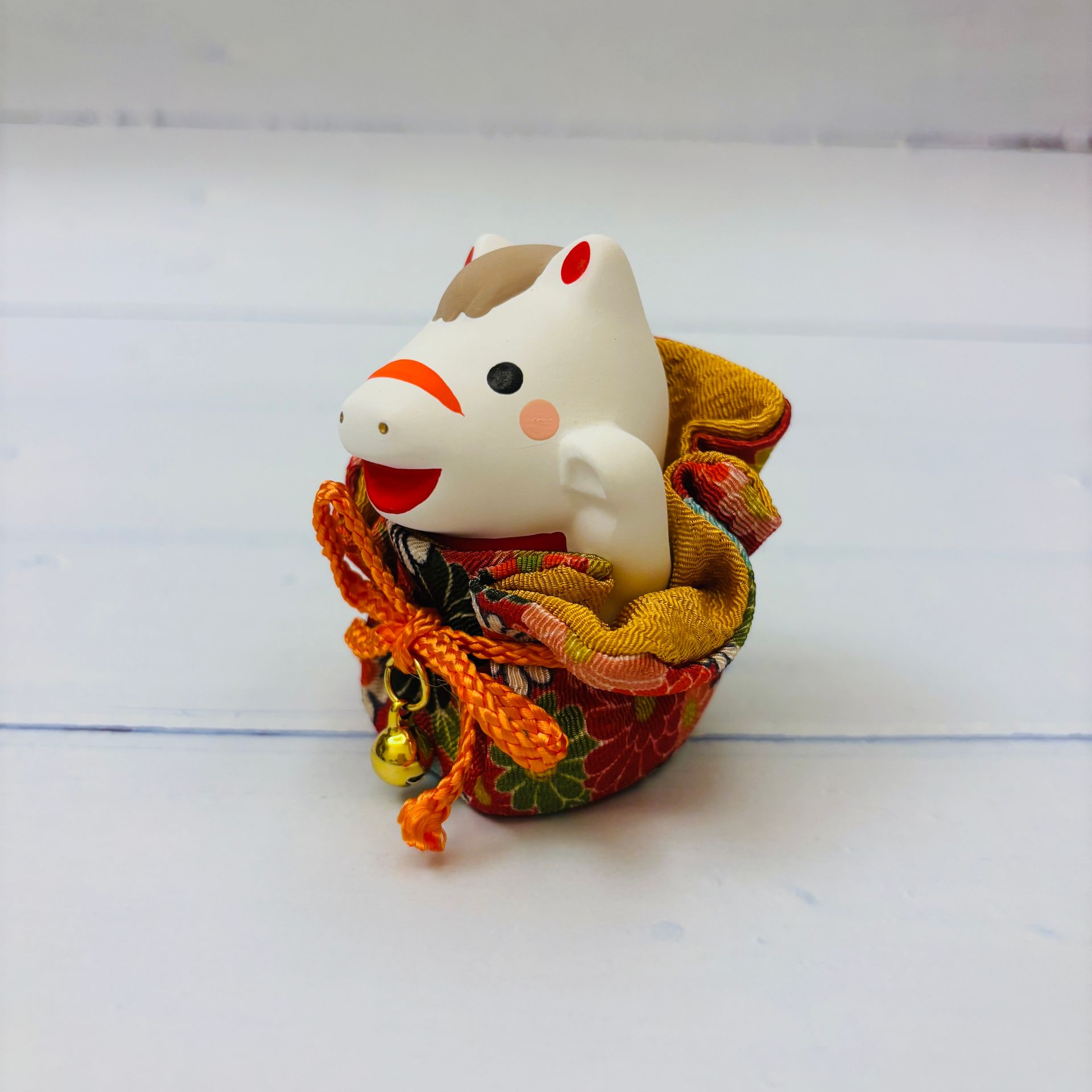 色鮮やかな縁起の良い馬 - 着物 - 干支マスコット（午年）