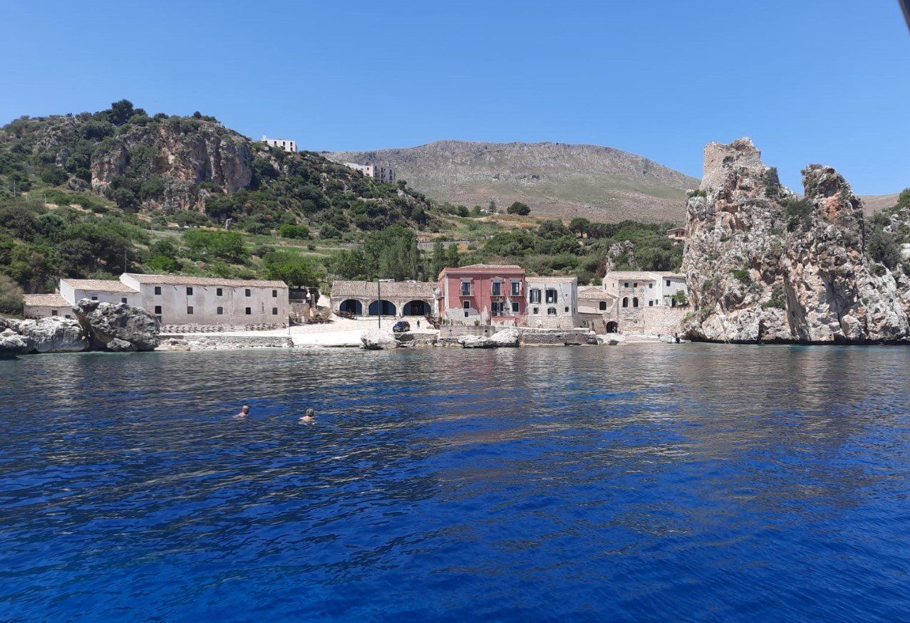 catamarano riserva dello zingaro