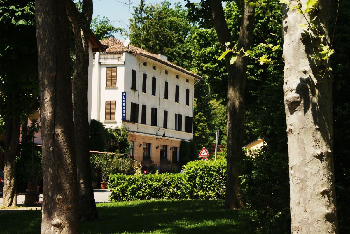 albergo-esterno