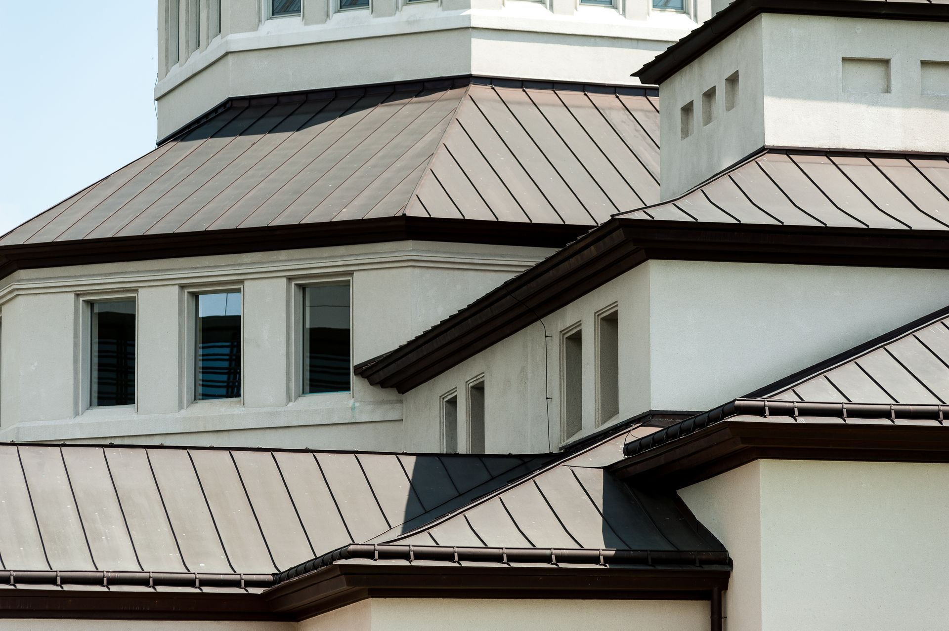 White Building With Dark Metal Roof; Windows and Architectural Details — Callaway Roofing & Construction in Mudgee, NSW