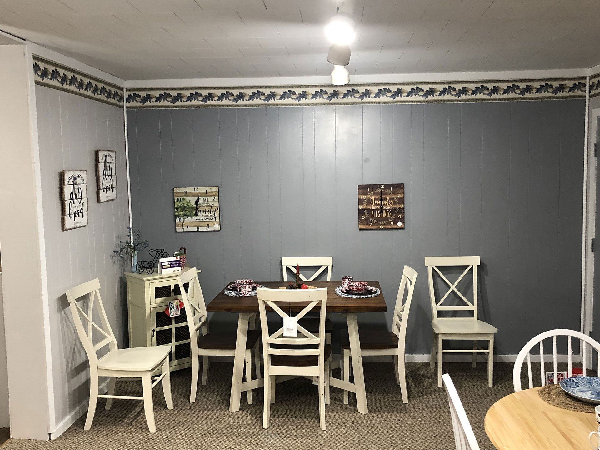 Kitchen Furniture & Tables