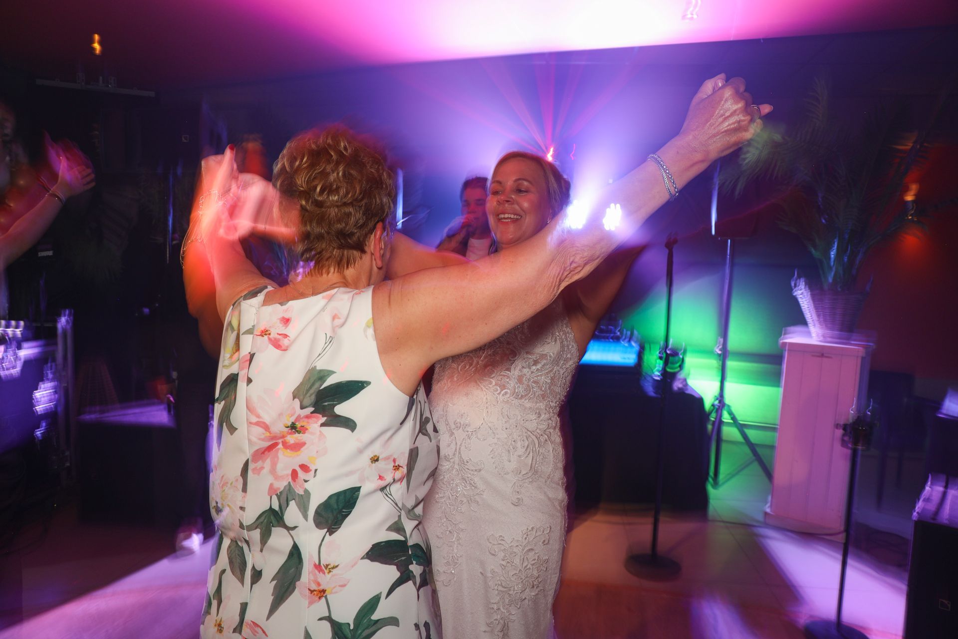 dansen tijdens het feest