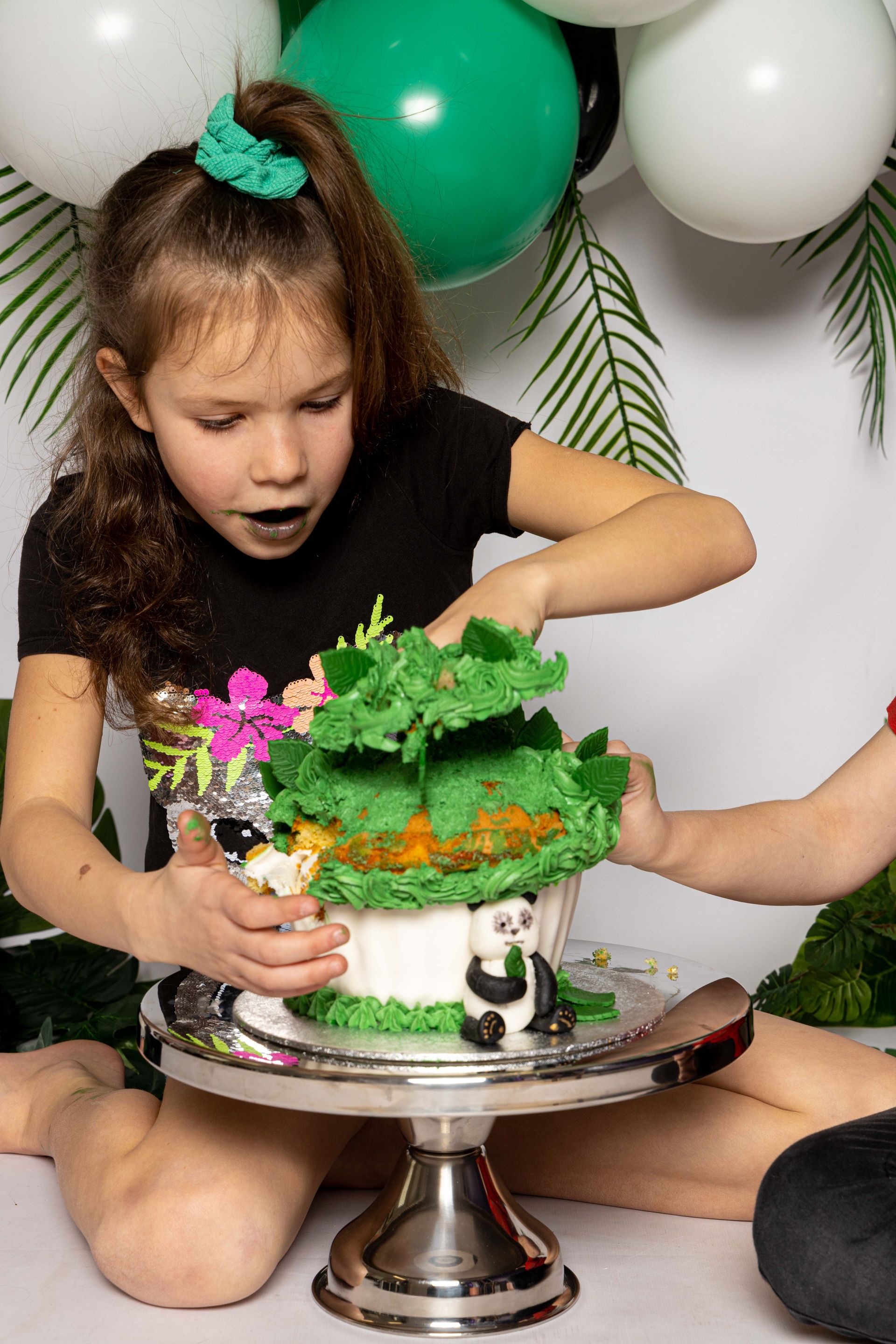 Cakesmash fotoshoot, 1 jaar foto, koekiemonster, spaghetti, nutella, bloemen, roze, blauw, peaky blinders, jungle