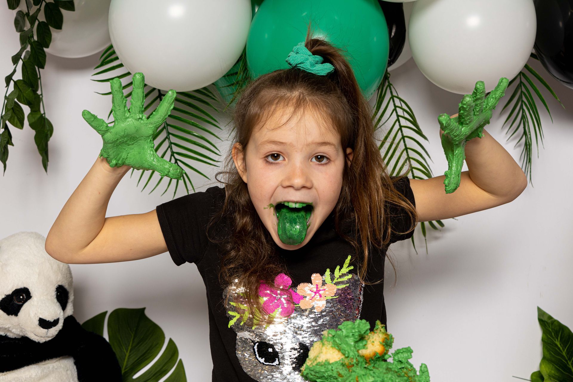 Cakesmash fotoshoot, 1 jaar foto, koekiemonster, spaghetti, nutella, bloemen, roze, blauw, peaky blinders, jungle