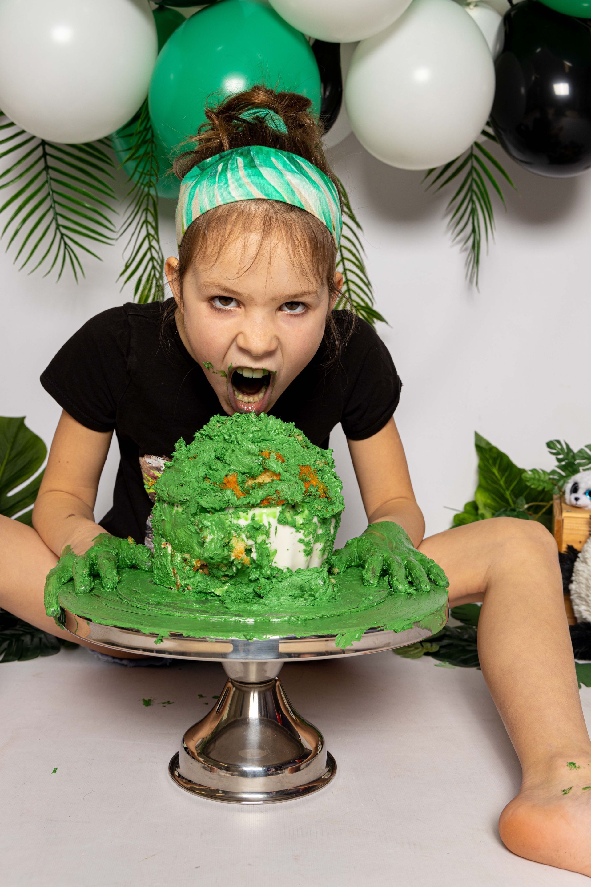 Cakesmash fotoshoot, 1 jaar foto, koekiemonster, spaghetti, nutella, bloemen, roze, blauw, peaky blinders, jungle