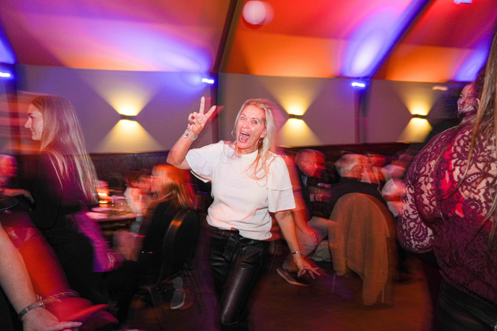 Sfeerfoto, feestfoto, foto tijdens feest, jubileum, vieren, lol