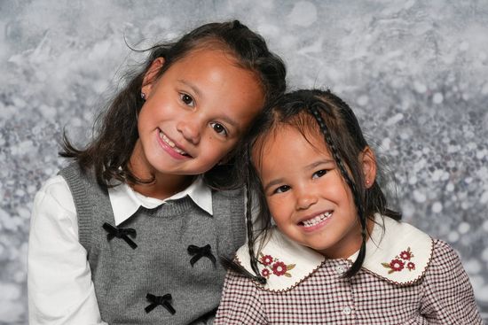 Familiefoto met de leukste fotograaf van Tiel en de Betuwe. Lekker binnen in de studioa