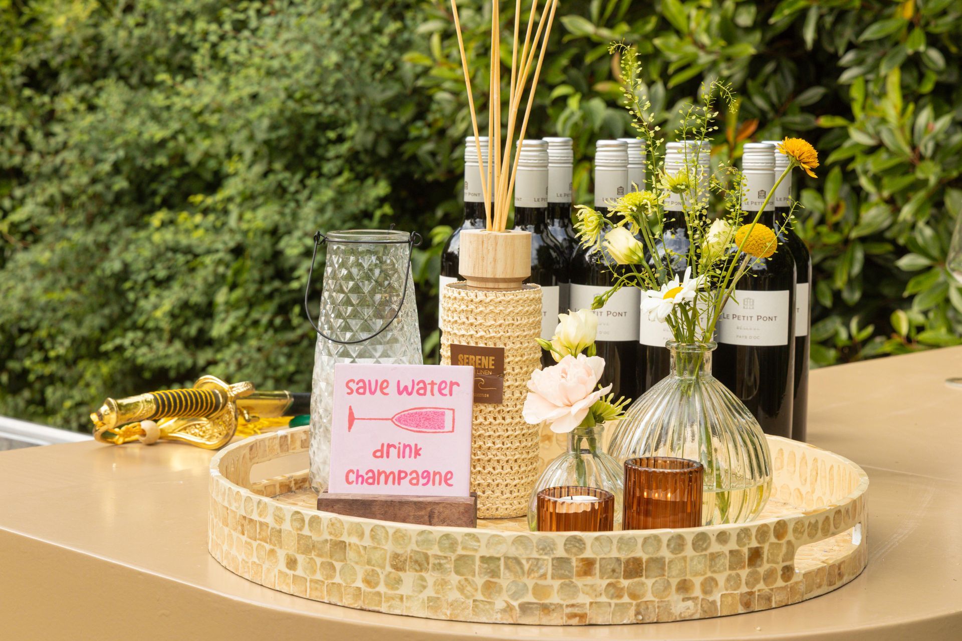 Trouwen met de leukste fotograaf op jullie huwelijk. Bruidsfotograaf Tiel en de Betuwe, maakt spontane trouwfoto's