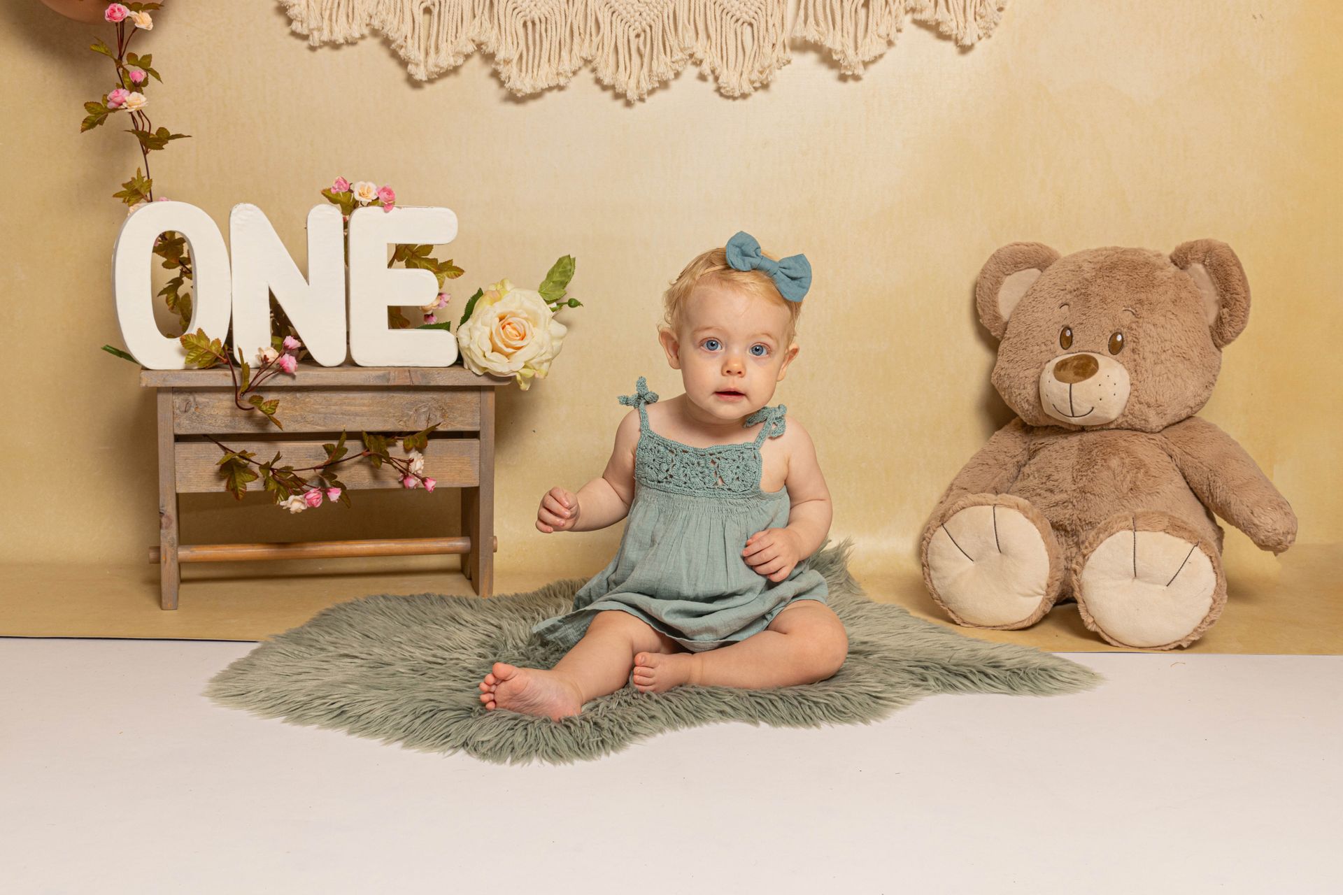 Cakesmash fotoshoot, 1 jaar foto, koekiemonster, spaghetti, nutella, bloemen, roze, blauw, peaky blinders, jungle