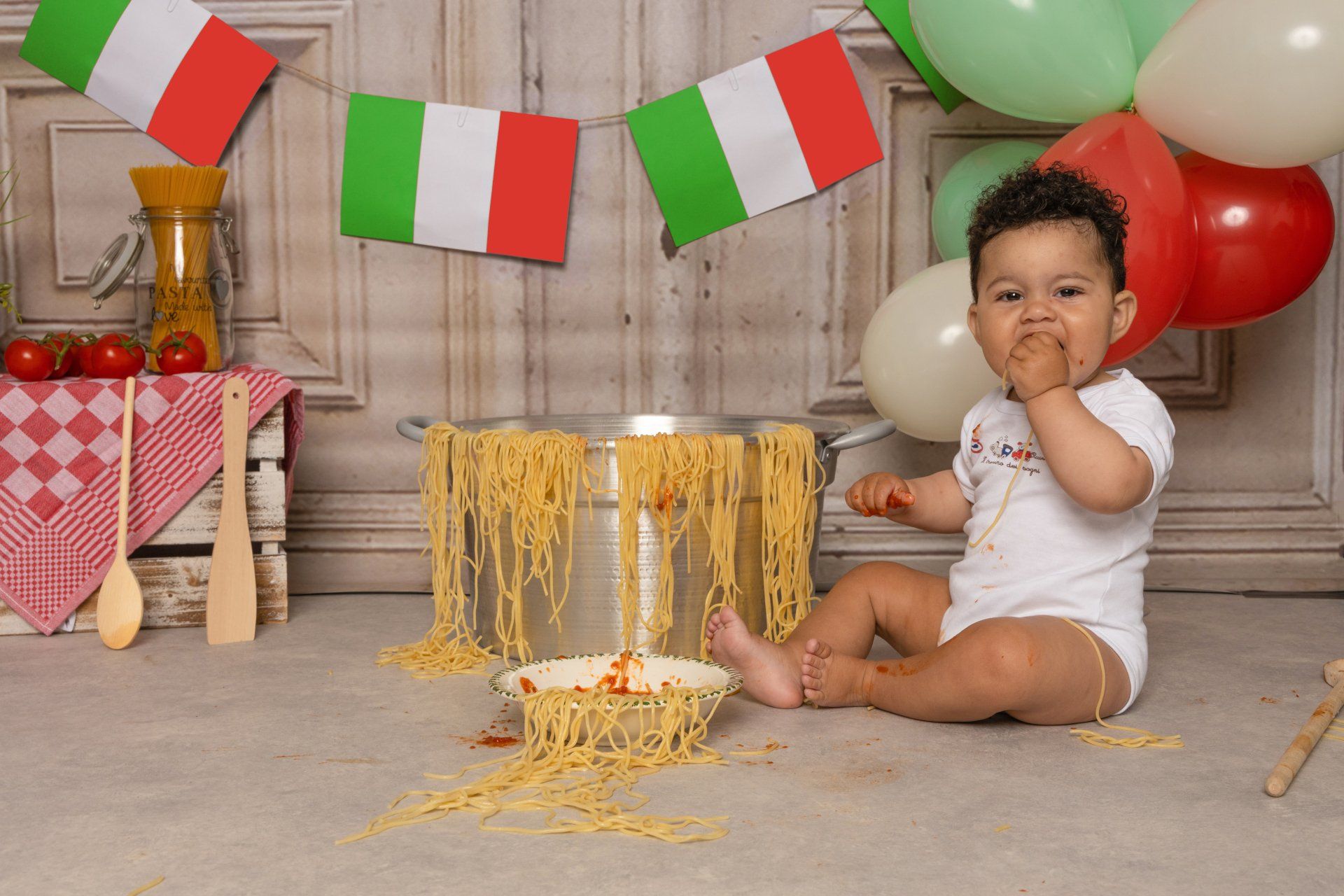 Cakesmash fotoshoot Tiel, spaghetti smash, fotoshoot met spaghetti