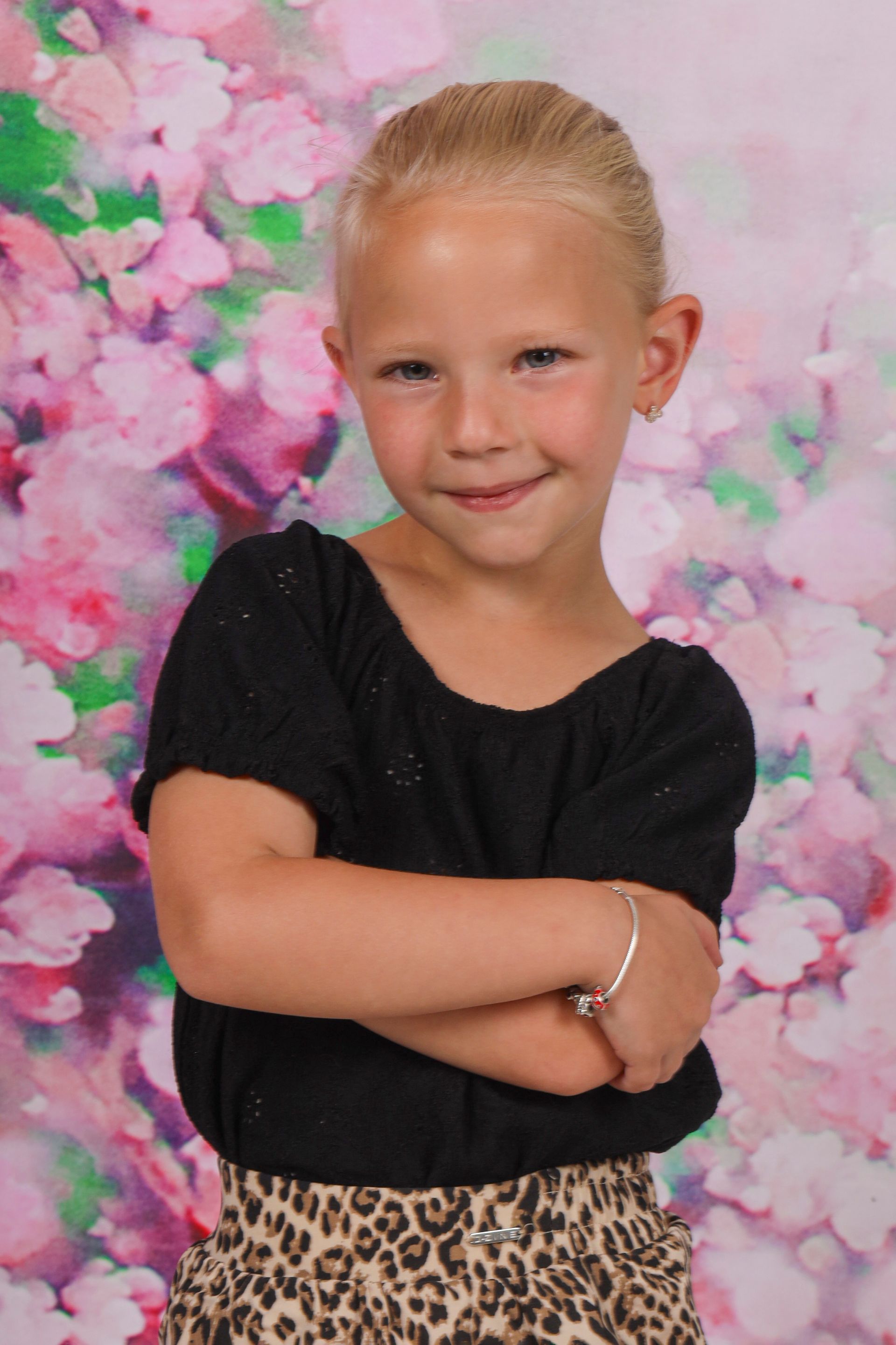 schoolfoto roze achtergrond