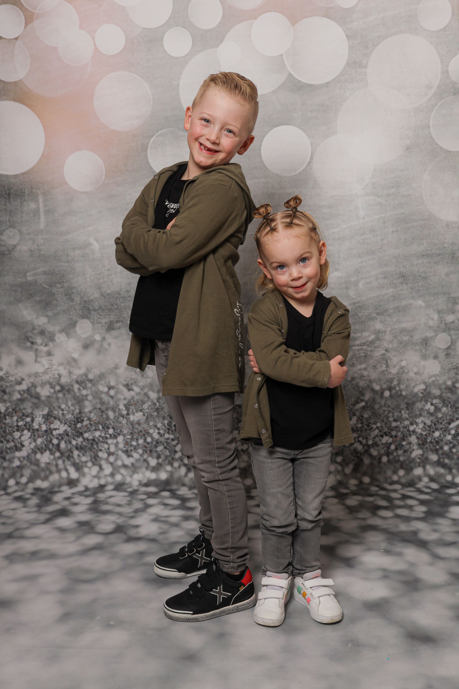 schoolfoto's broer en zus