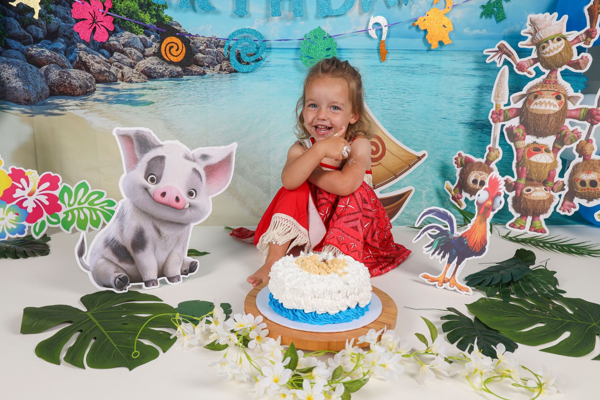 Feest, confetti, het leven is een feestje, slingers ophangen, cakesmash, hoera, 3 jaar, 4 jaar