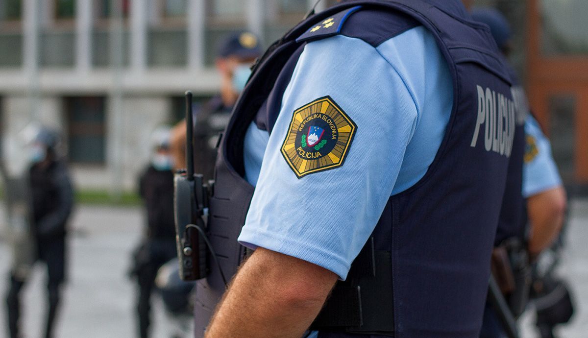 Slovenska Policija