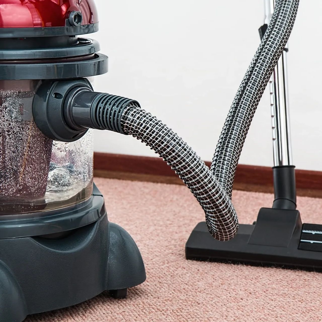 heavy-duty water vacuum