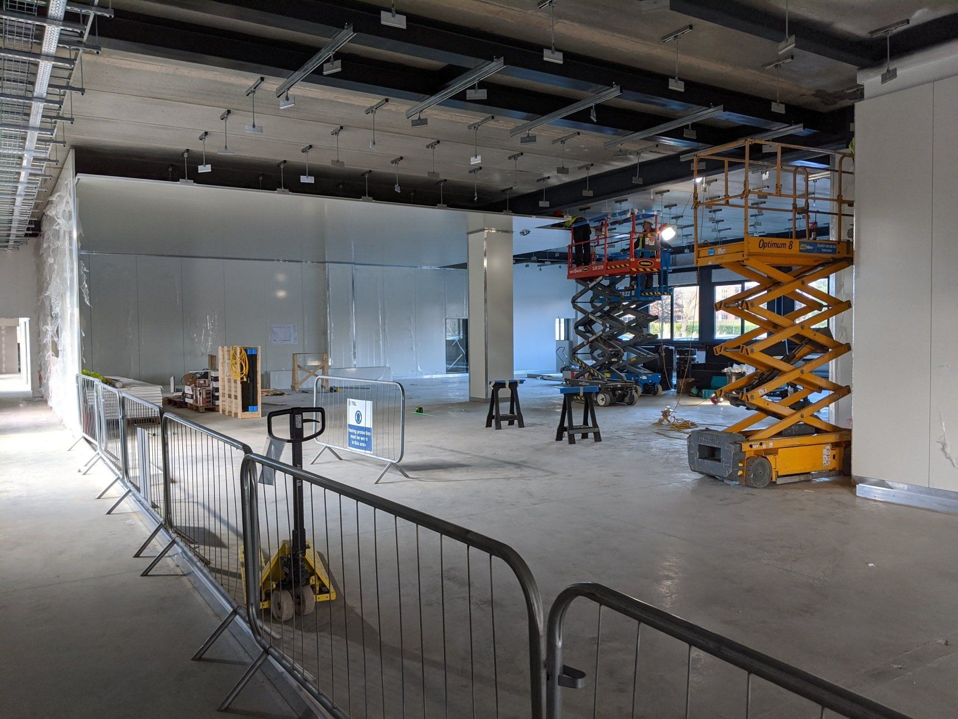 Picture of a lithium ion dry room facility during construction