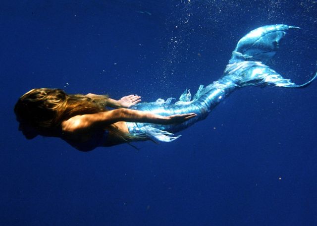 Mermaid tales appear in myths around the world — Arnhem Land included - ABC  News