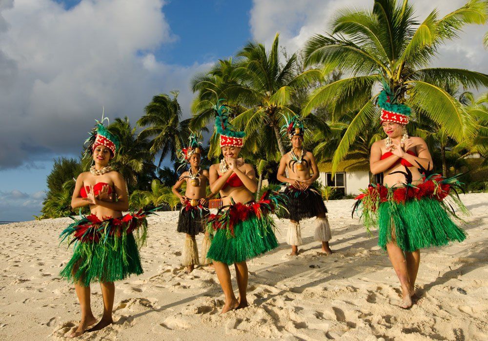 tahitian dancers on beach