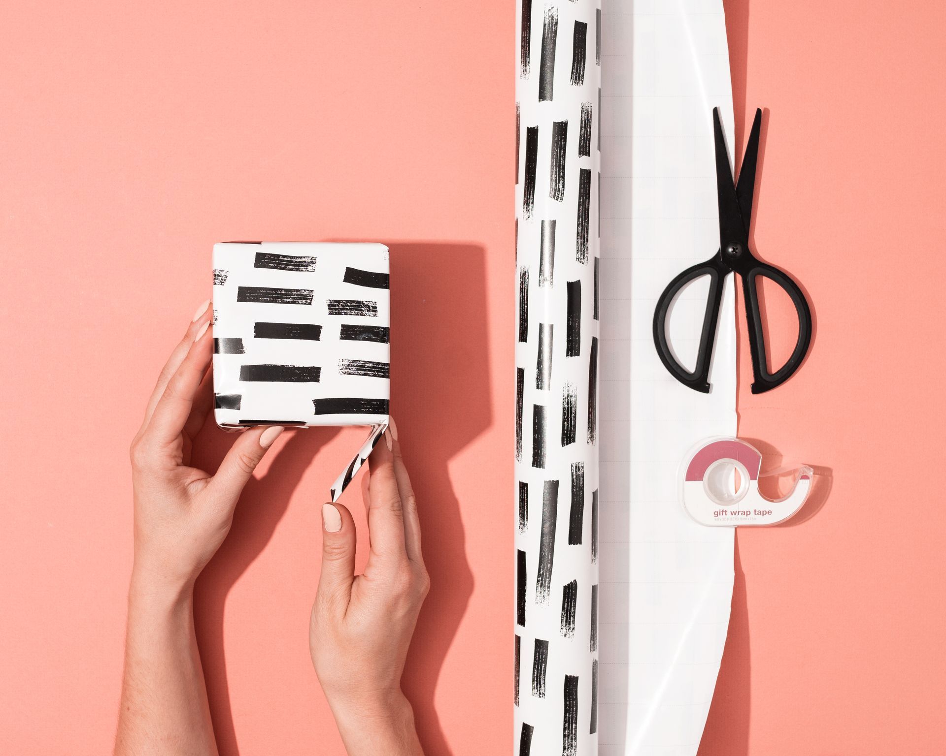 Real Simple Holiday Entertaining Gift Wrapping presents