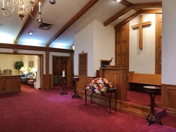 Ashelawn Memorial Chapel & Gardens | Badger Funeral Home