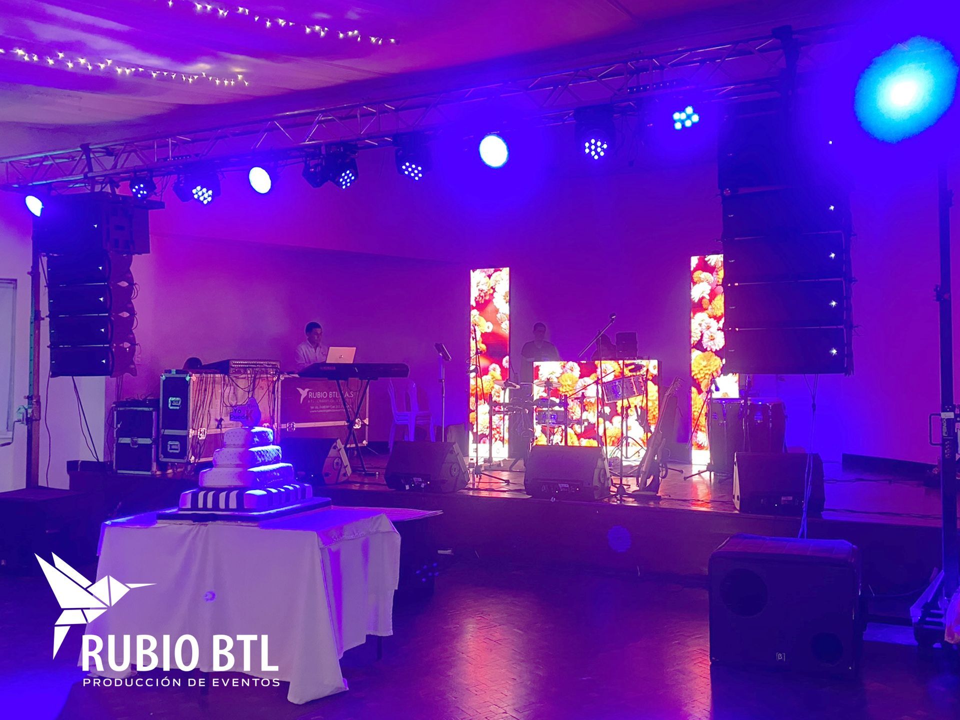 Techo trimalla gigante, Pabellon, Carpa