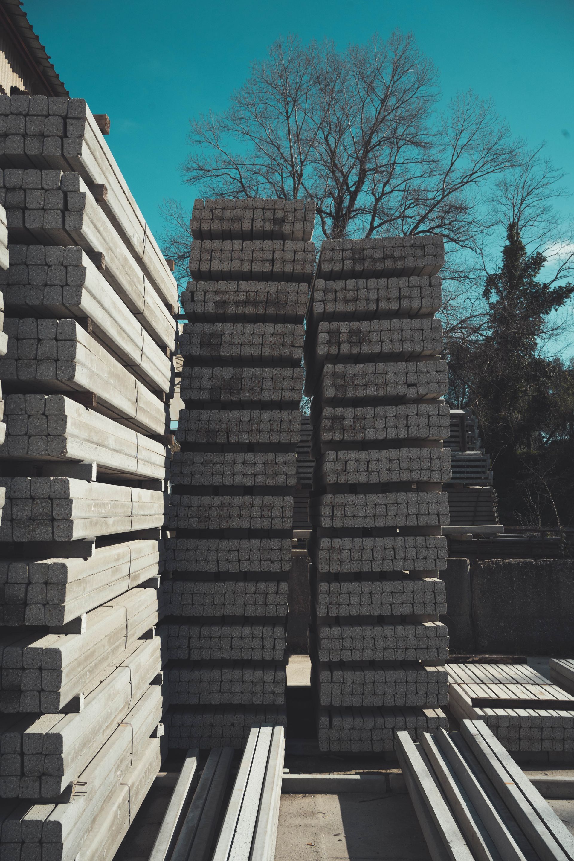 pali in calcestruzzo precompresso per frutteti e vigneti