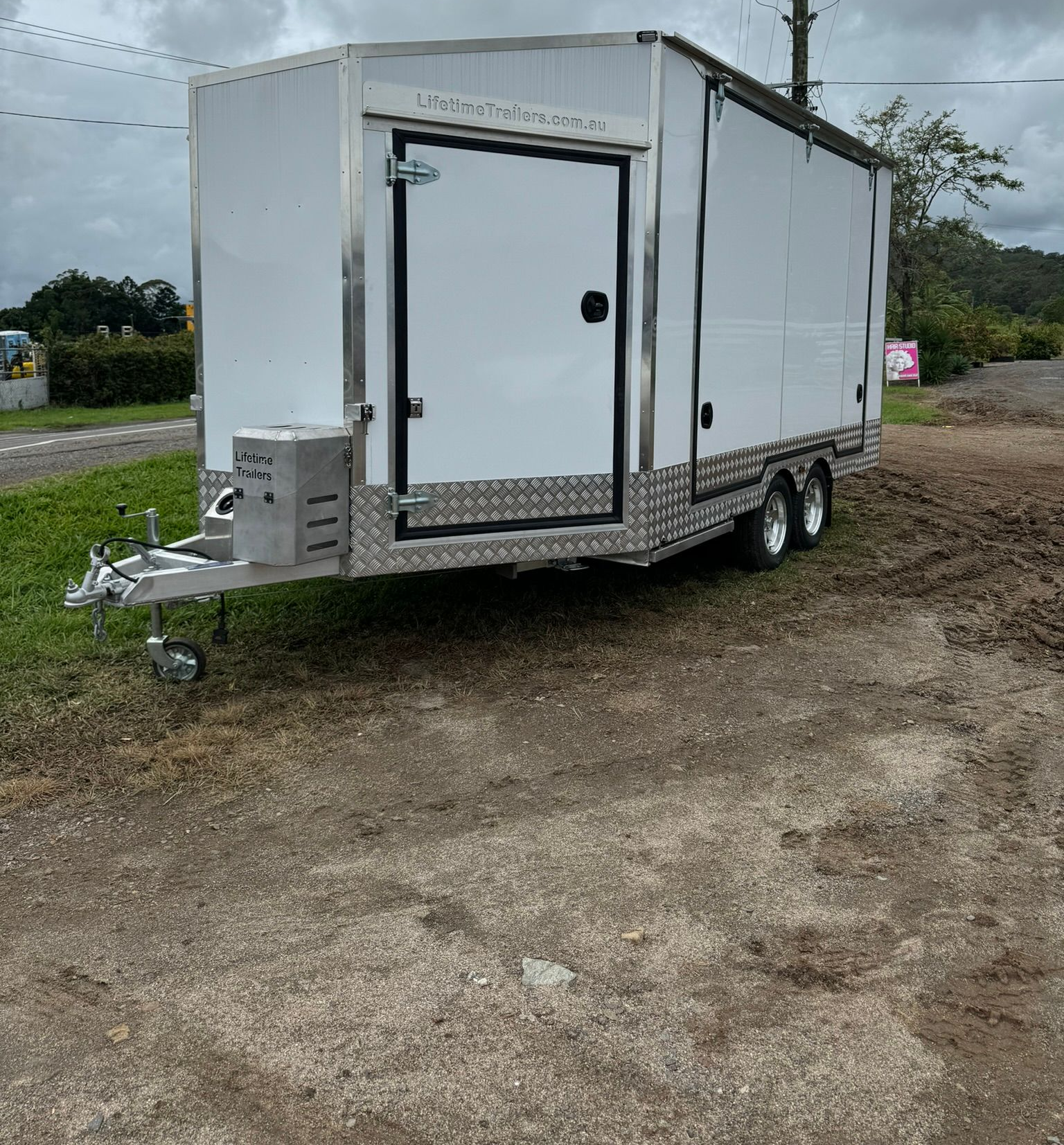 Gray and Silver Camper Trailer With Diamond Plate — Rod's Engineering & Lifetime Trailers in Bli Bli, QLD