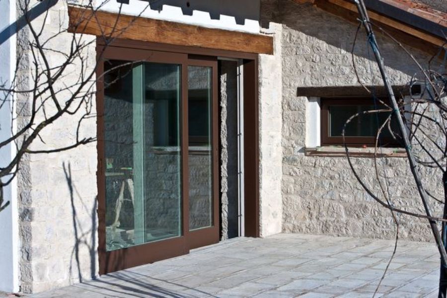 finestra ampia scorrevole