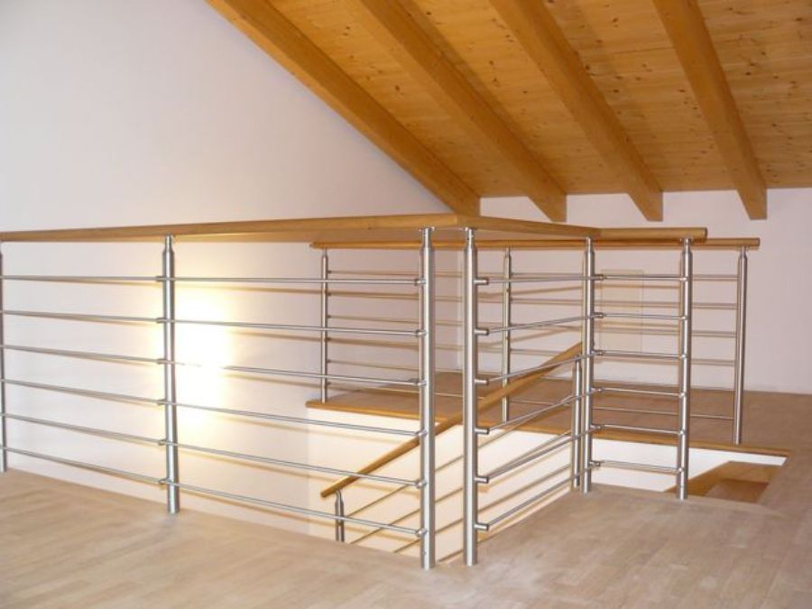 scala in legno e ferro