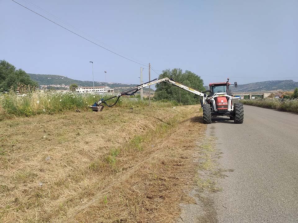 mezzo con braccio mobile