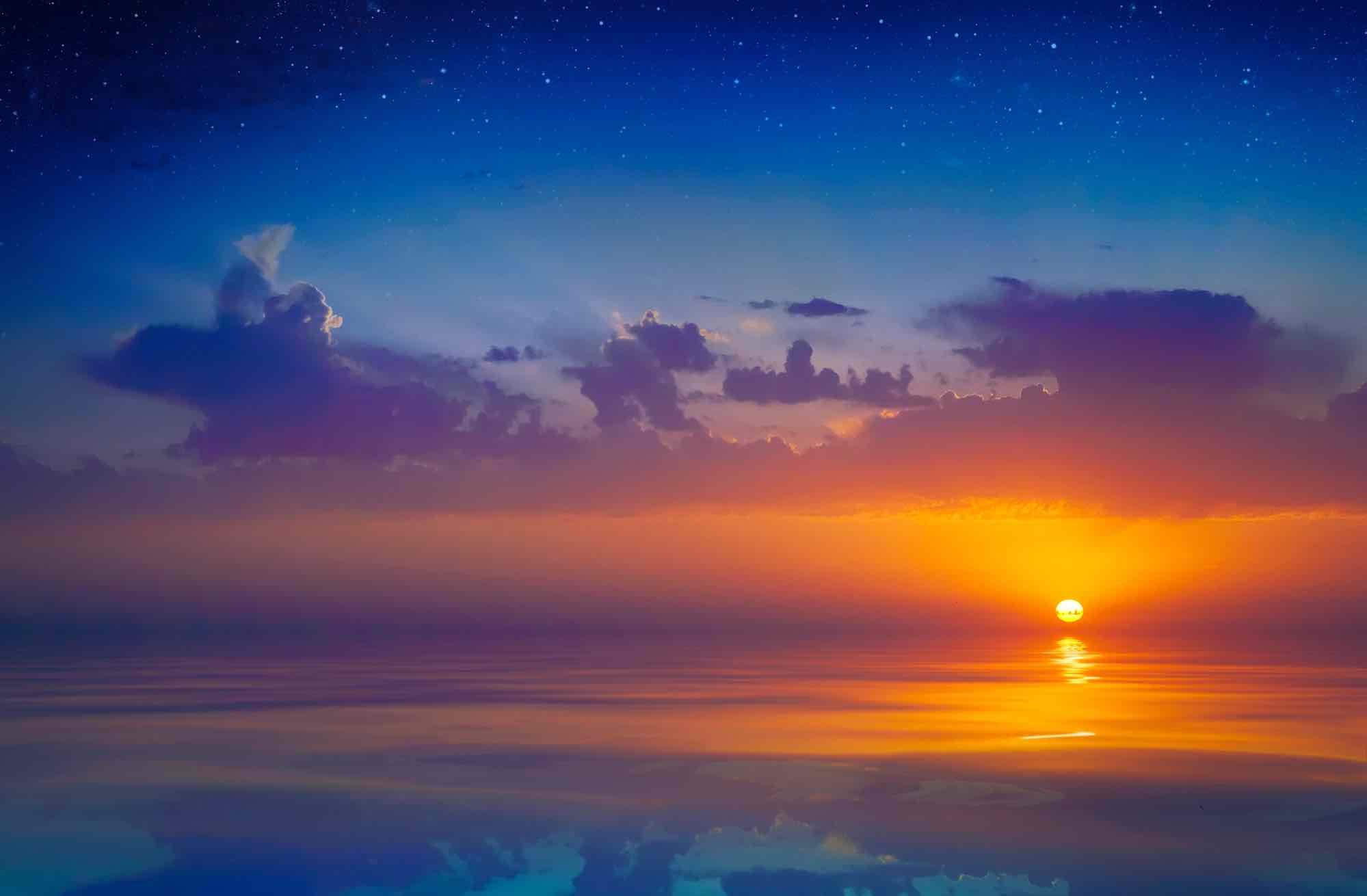 Glowing sky. Сумеречные лучи