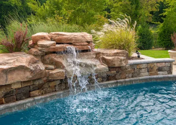 kentucky-pool-and-spa-fiberglass-Water-Feature-image
