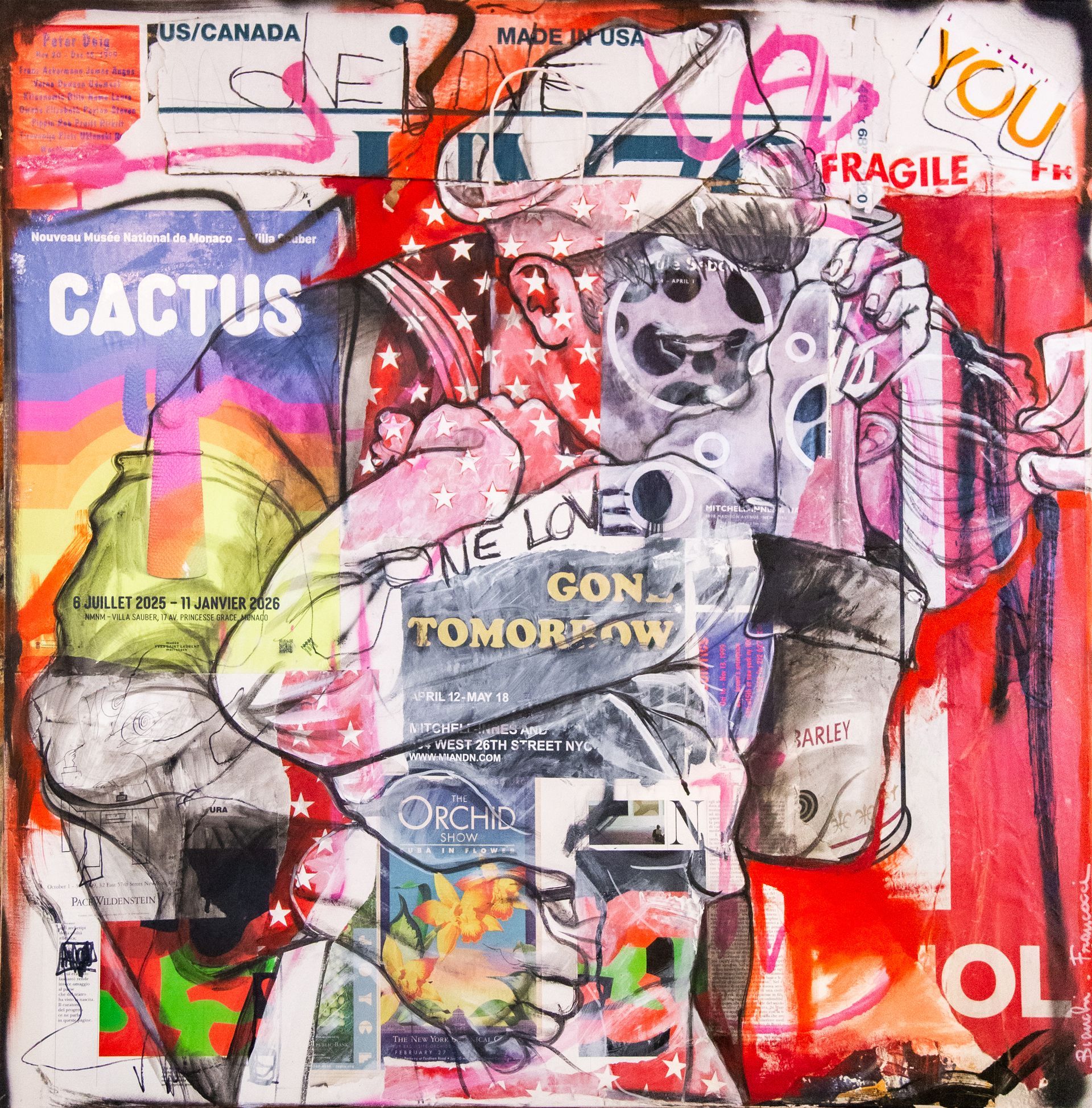 Un vivace collage pittorico raffigurante barche a vela su un mare blu intenso, su uno sfondo di mattoni a vista.