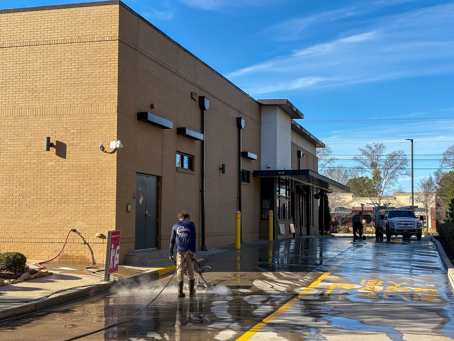 gutter cleaning Peachtree City