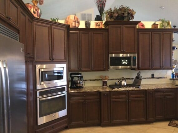 Custom Build House at Lot 179 — Kitchen Stove in Marion, IL