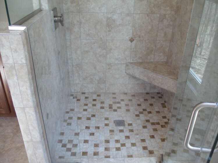 Subdivision Room Decor — Shower Area in Marion, IL