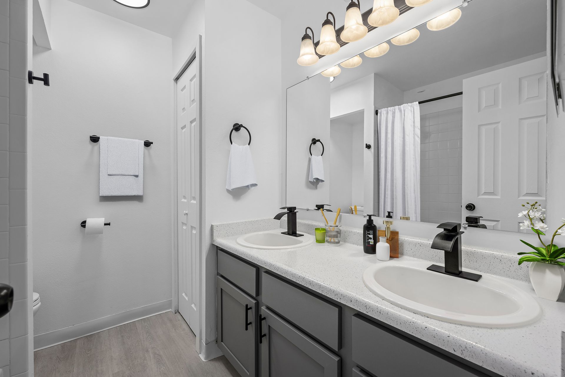 Photo showing a large bathroom