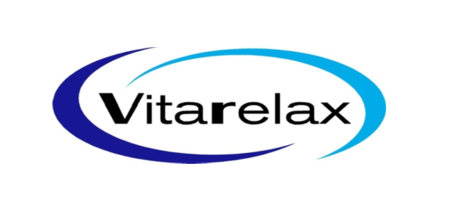Il logo Vitarelax con testo nero e design ovale con sfumature blu.