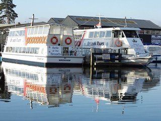 Sight-seeing boat trips on River Bure, |Wroxham, Norfolk.