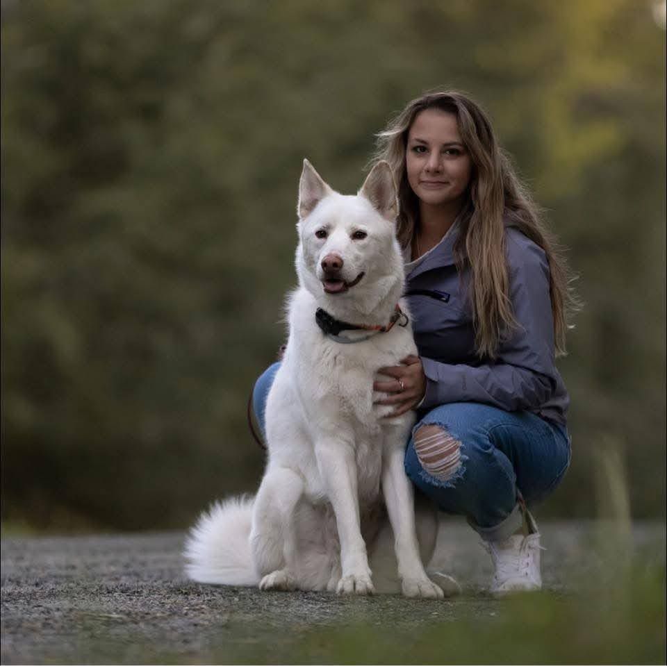Taylor Eathorne with her dog