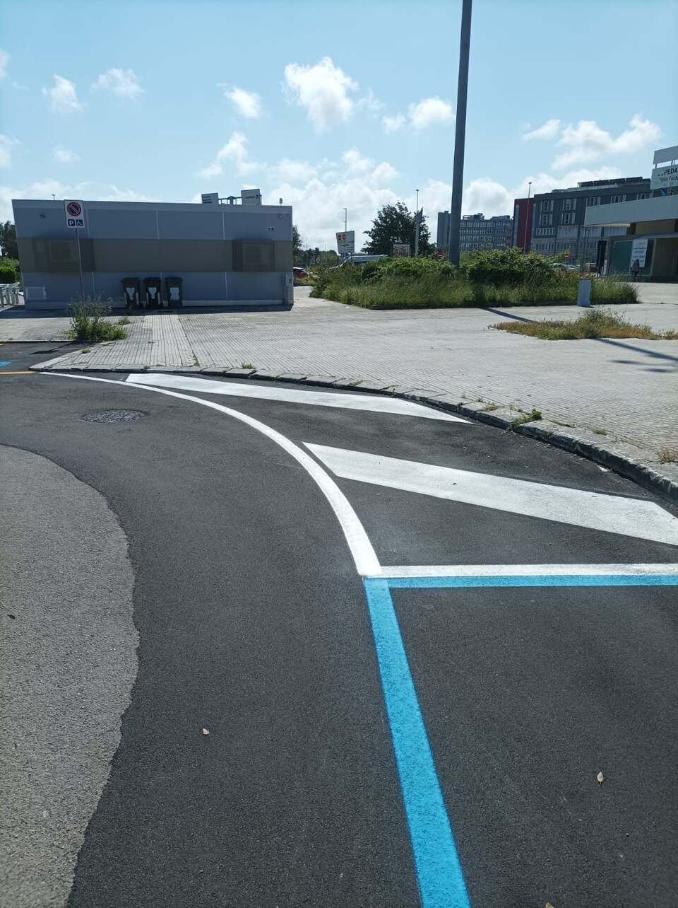 parcheggi e segnaletica stradale orizzontale a Lecce