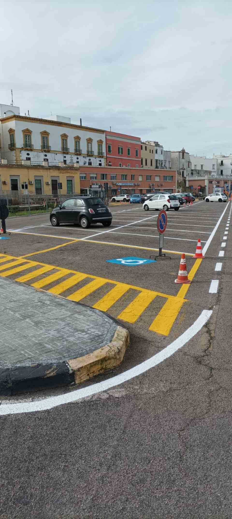realizzazione segnaletica stradale orizzontale a Lecce