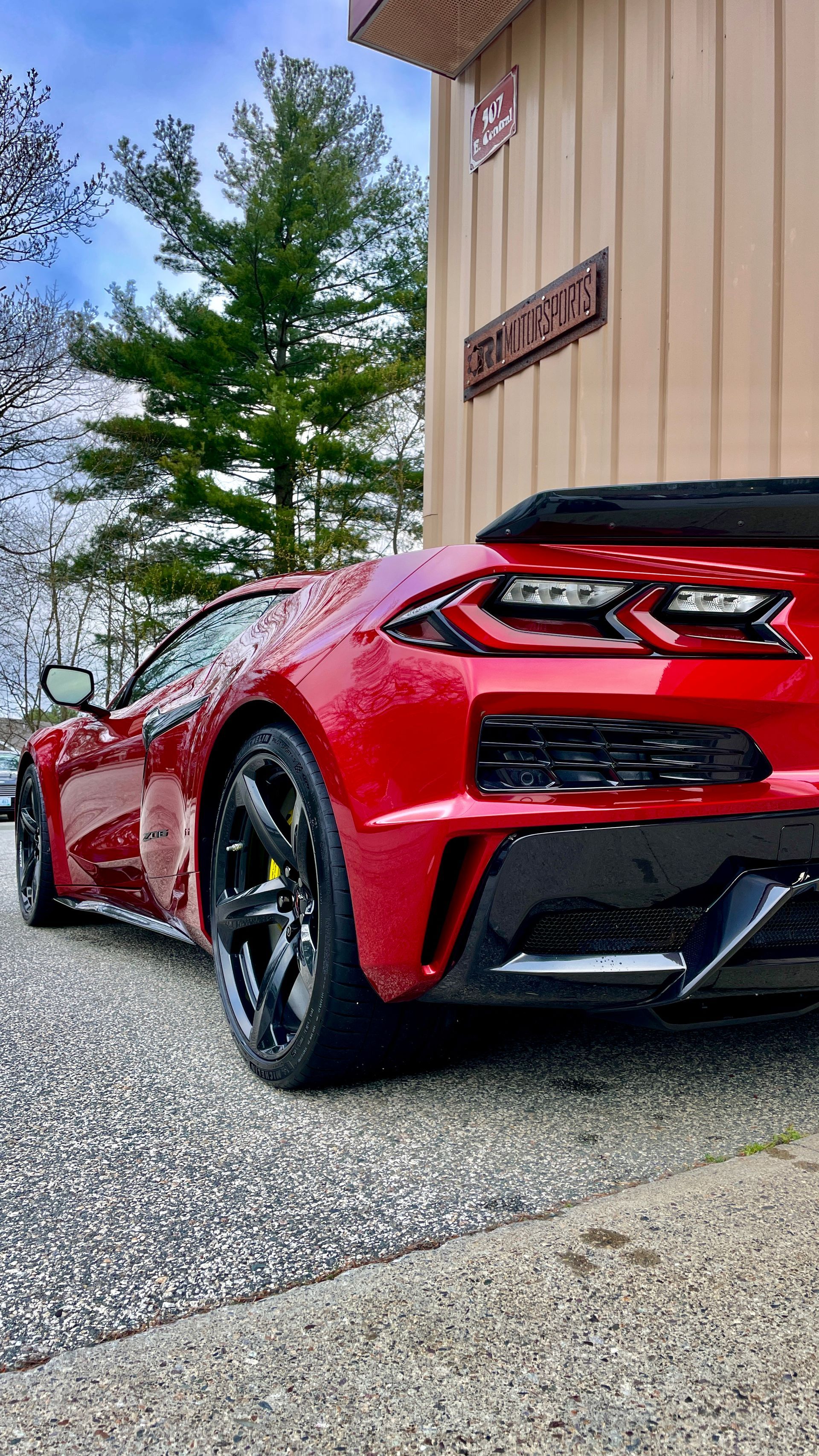 red car