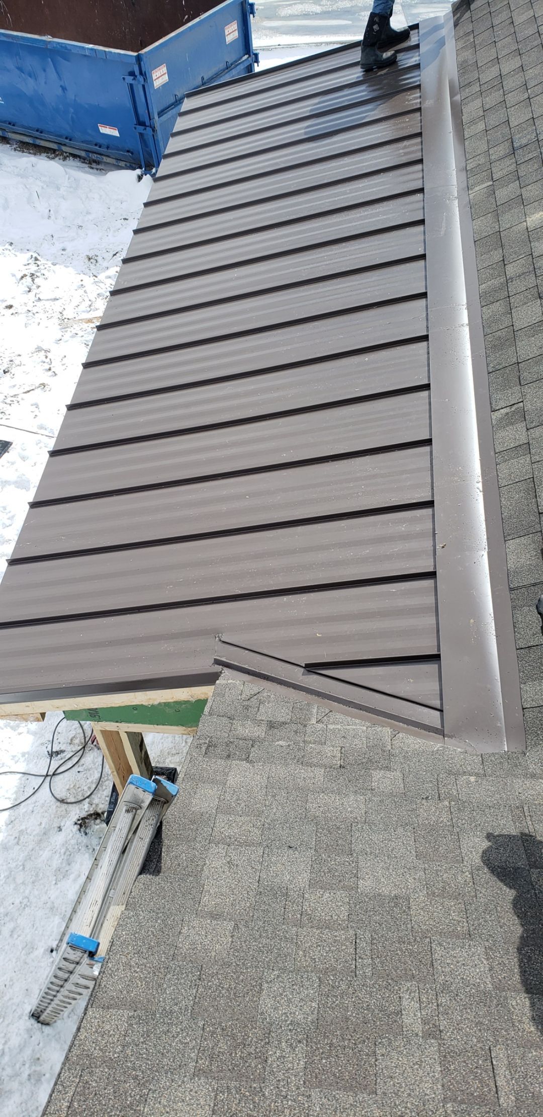 metal roofing overhang